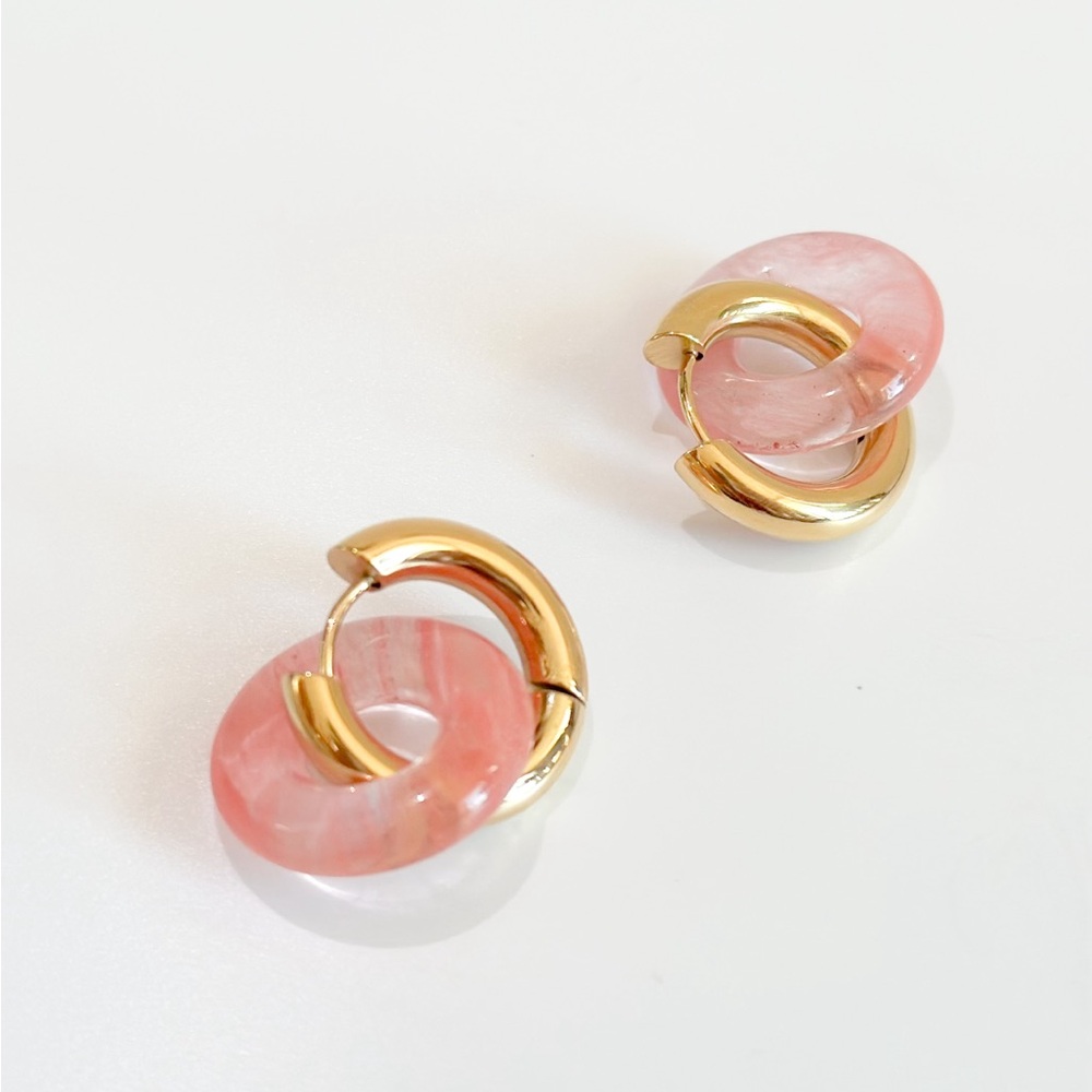 Elegant Pink and Gold Hoop Earrings